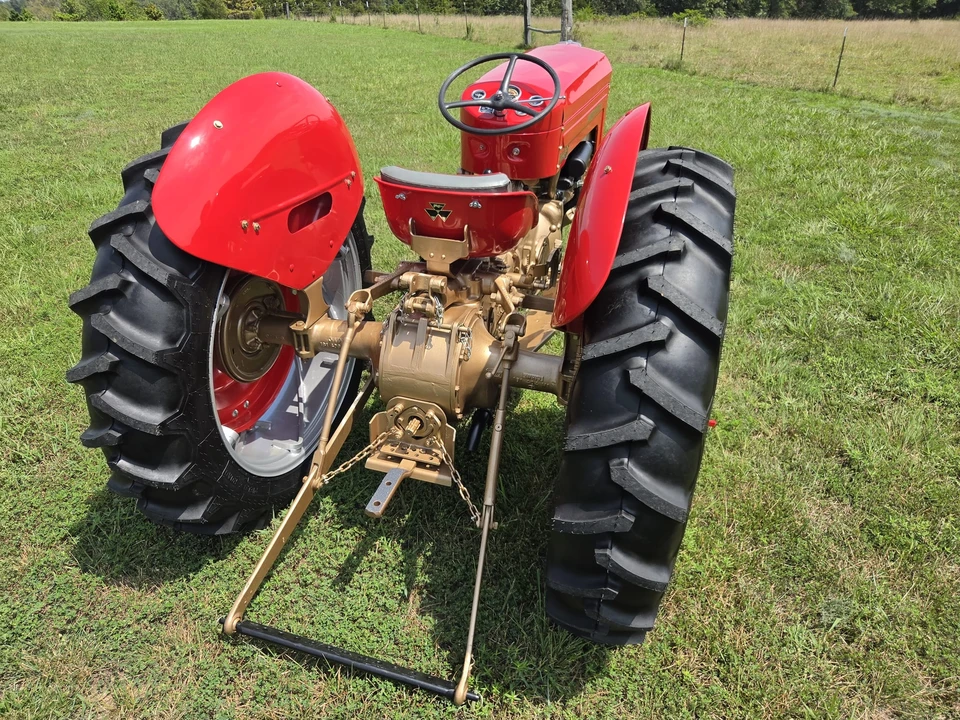 1957 Ford Tractor - Image 25 of 31