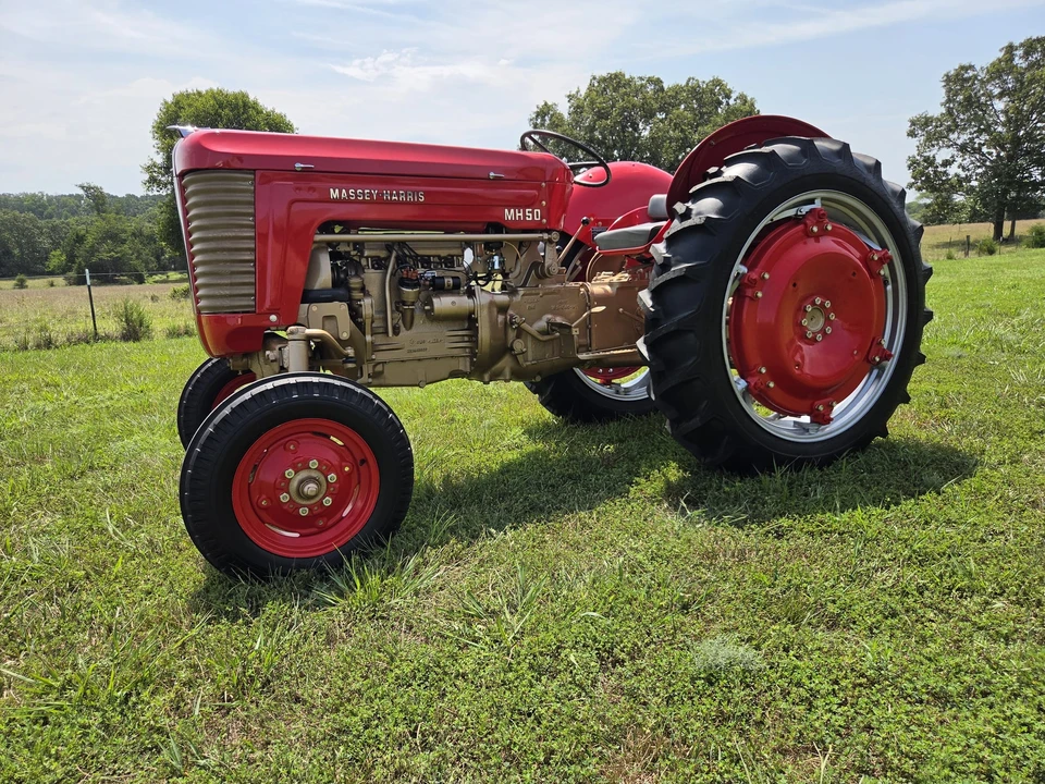 1957 Ford Tractor - Image 8 of 31