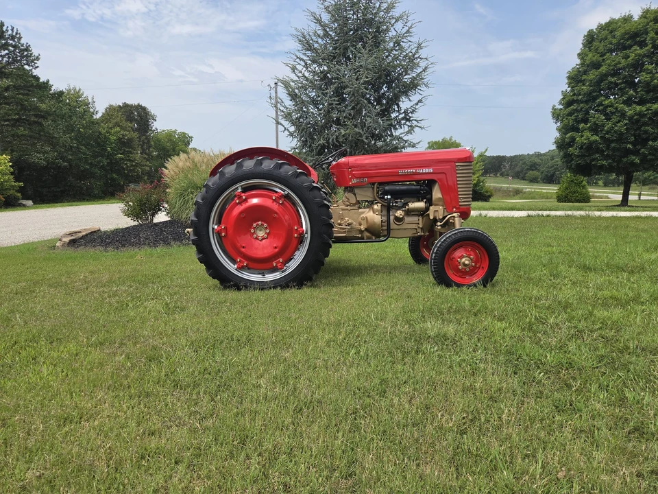 1957 Ford Tractor - Image 31 of 31