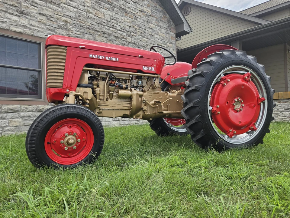 1957 Ford Tractor - Image 11 of 31