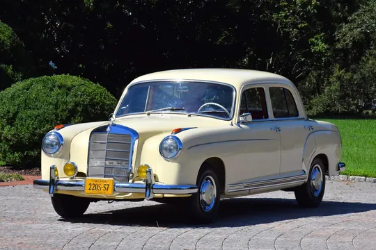 1957 Mercedes-Benz 220S 4-Speed