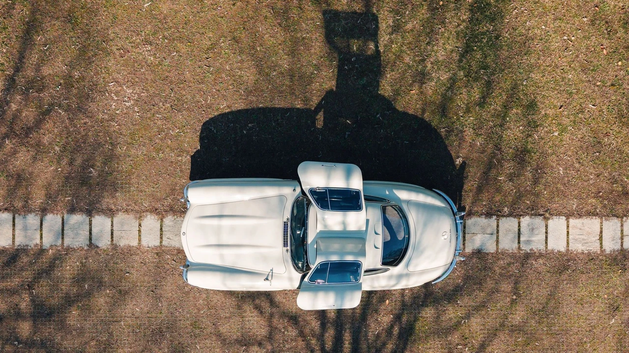 1957 Mercedes-Benz 300SL Gullwing - Image 22 of 31