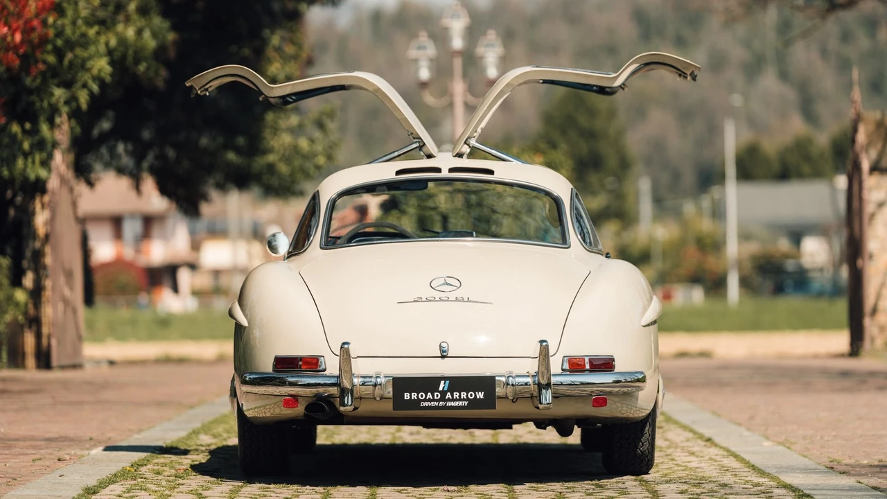 1957 Mercedes-Benz 300SL Gullwing - Image 12 of 31