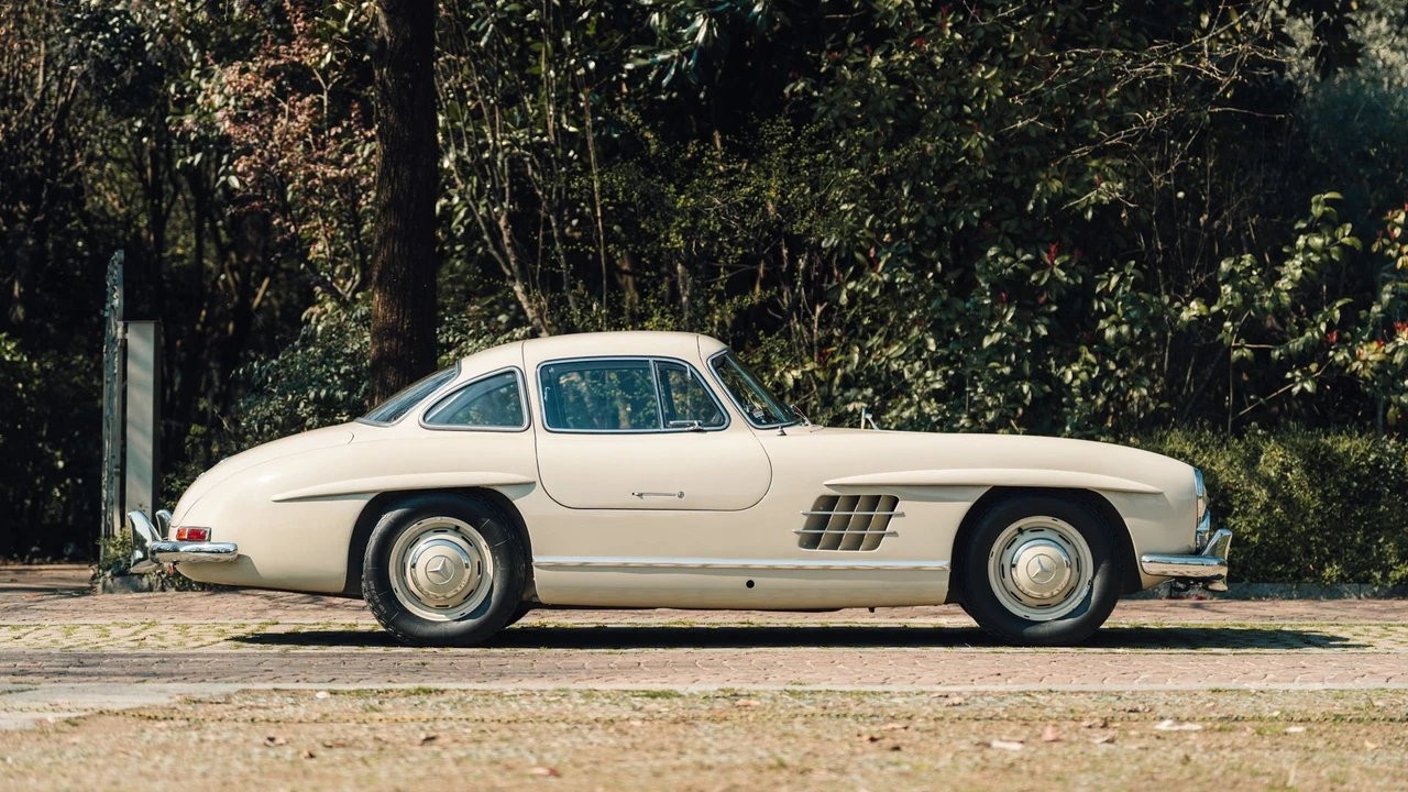 1957 Mercedes-Benz 300SL Gullwing - Image 2 of 31