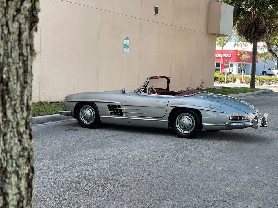 1957 Mercedes-Benz 300SL Roadster - Image 22 of 31