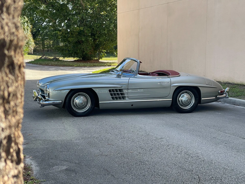 1957 Mercedes-Benz 300SL Roadster - Image 10 of 31
