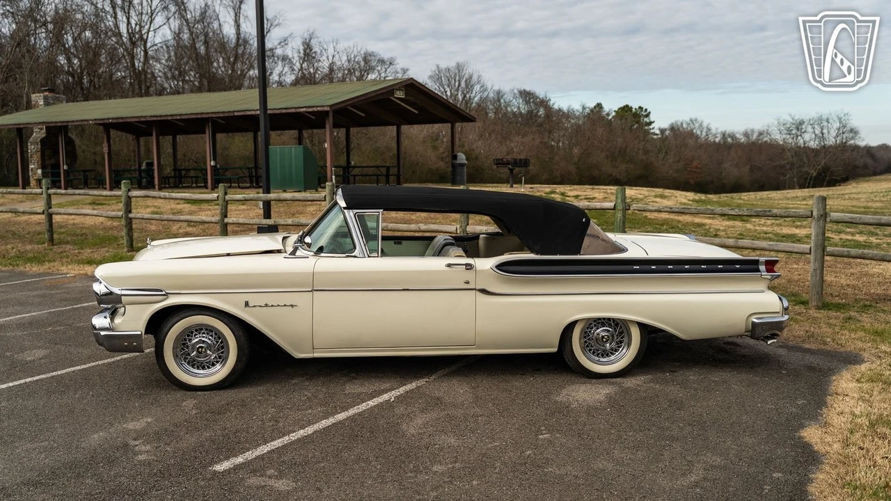 1957 Mercury Monterey - Image 9 of 12