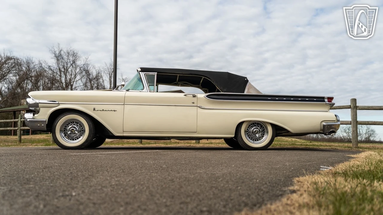 1957 Mercury Monterey - Image 11 of 12