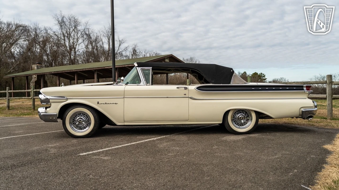1957 Mercury Monterey - Image 10 of 12