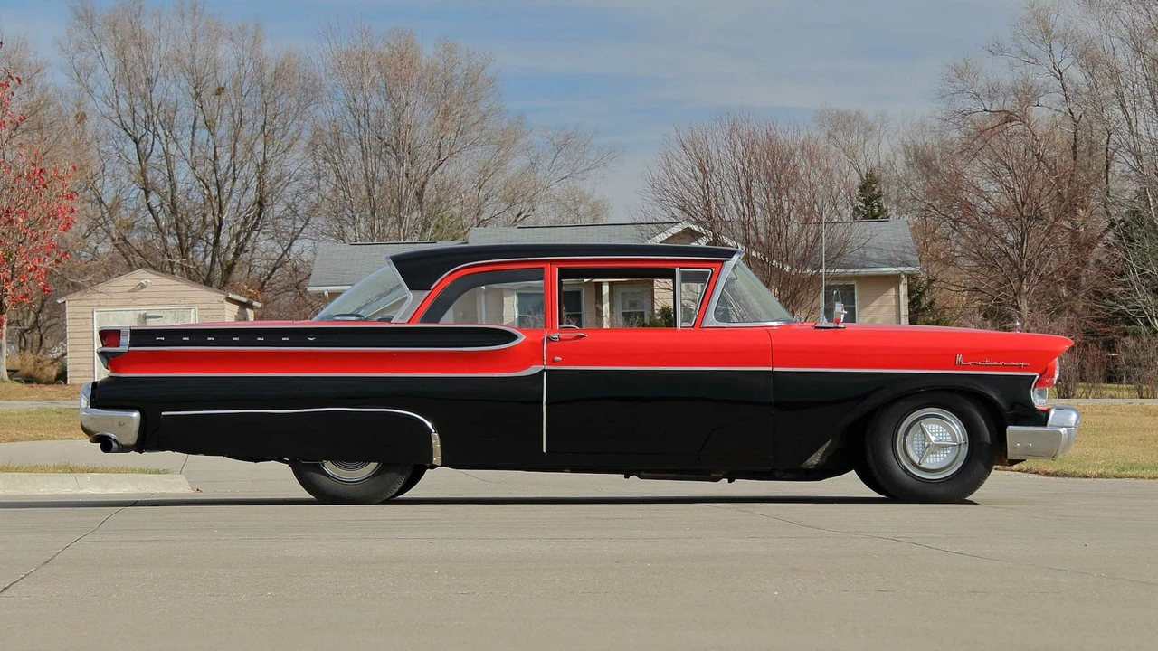 1957 Mercury Monterey - Image 2 of 28