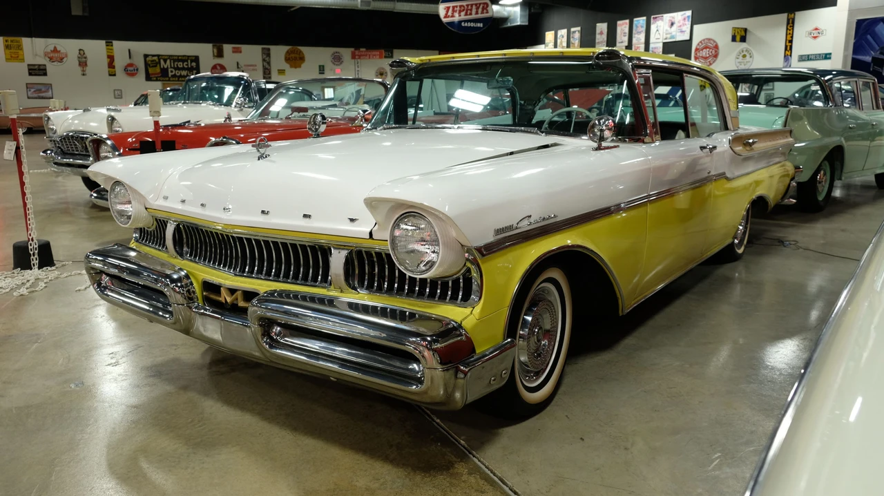 1957 Mercury Montclair - Image 24 of 26