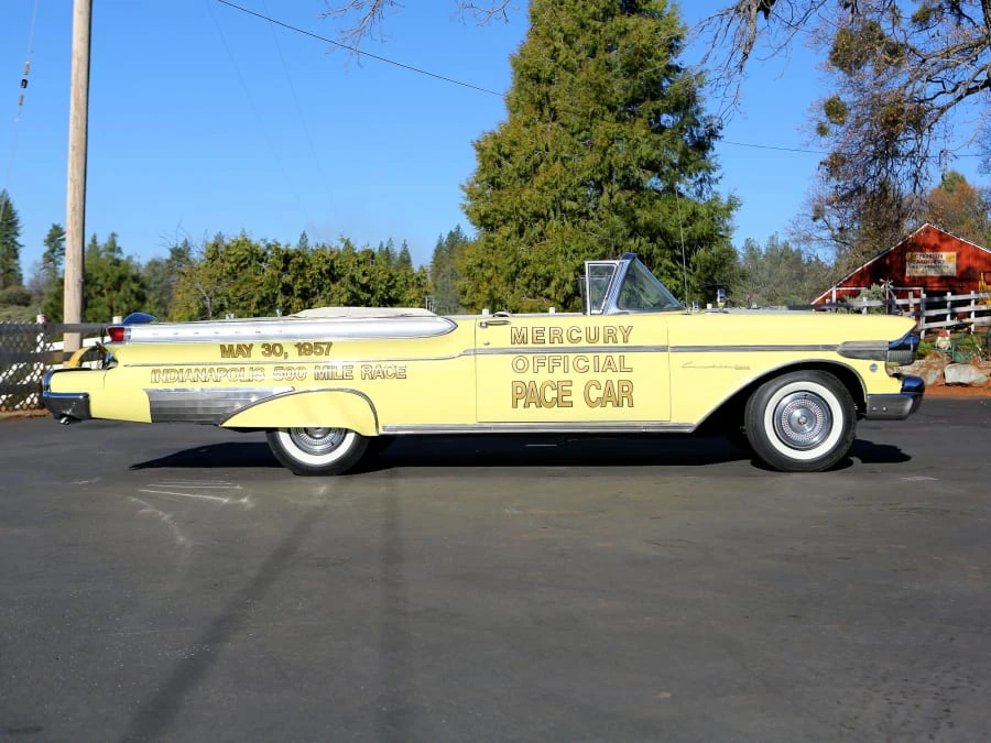 1957 Mercury Montclair - Image 2 of 12