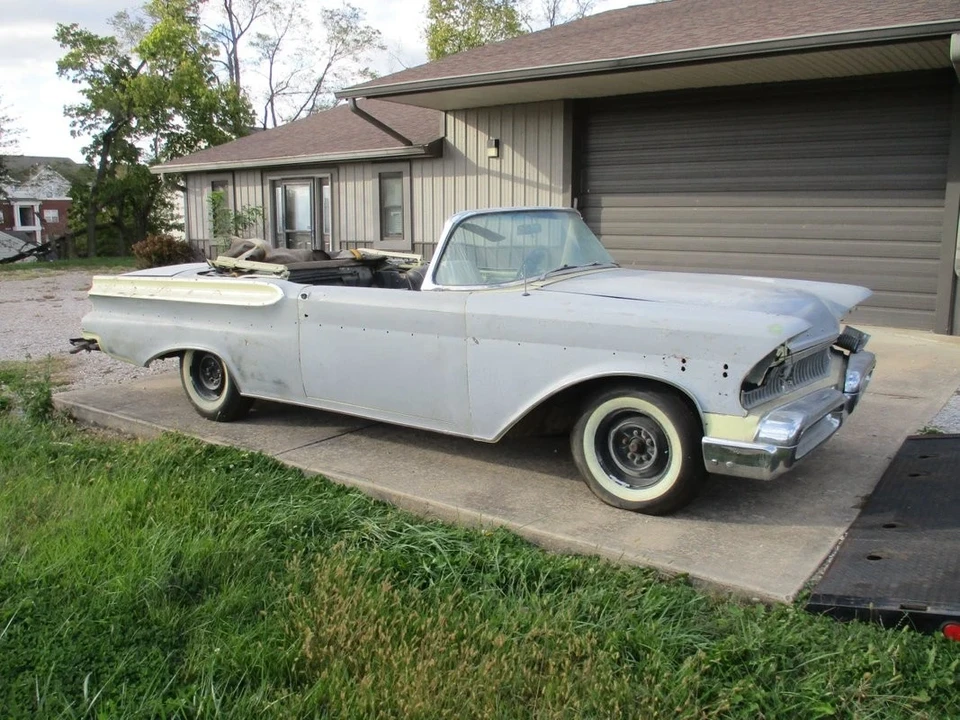 1957 Mercury Monterey - Image 2 of 12