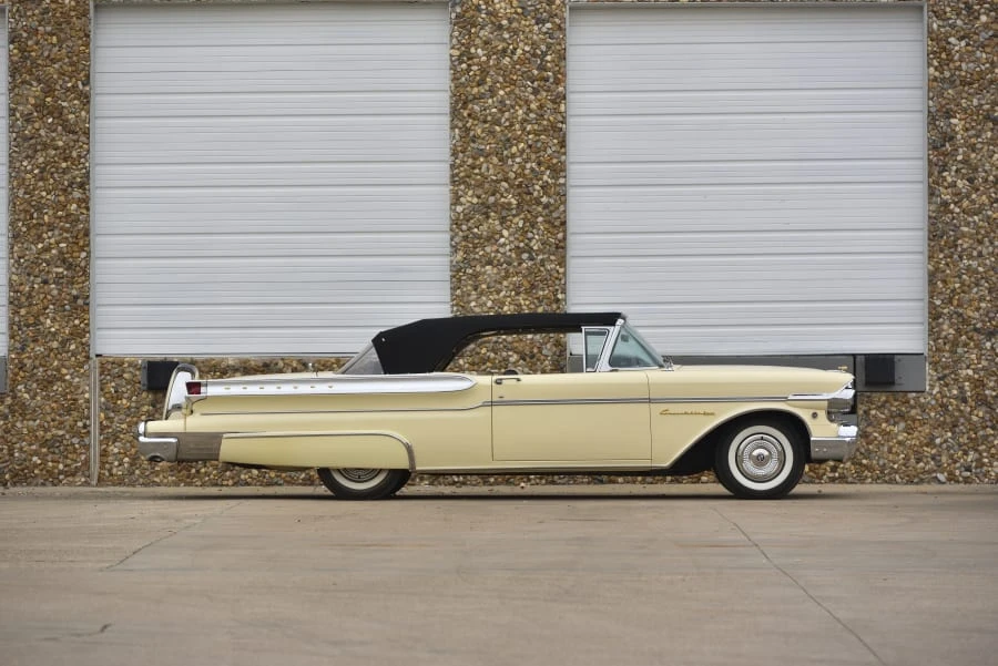 1957 Mercury Montclair - Image 2 of 31