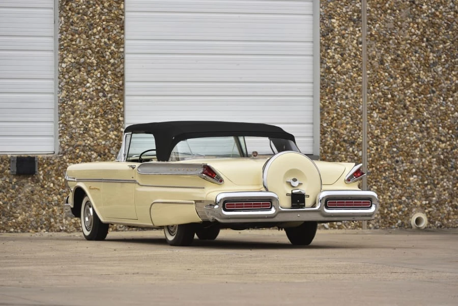 1957 Mercury Montclair - Image 10 of 31