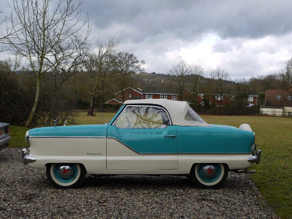 1957 Nash Metropolitan - Image 2 of 9