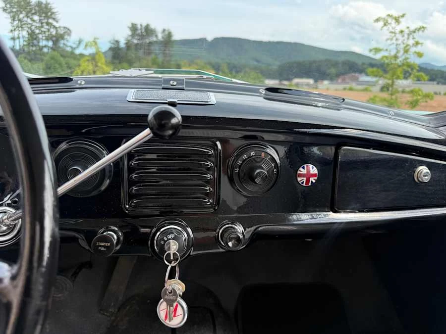 1957 Nash Metropolitan - Image 22 of 31
