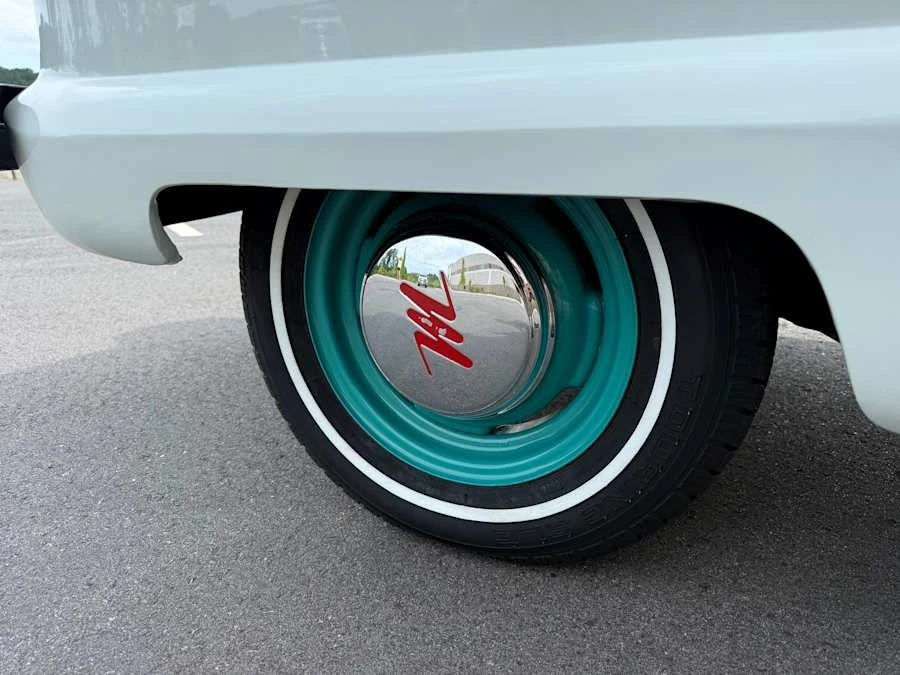 1957 Nash Metropolitan - Image 12 of 31