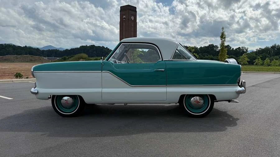 1957 Nash Metropolitan - Image 2 of 31