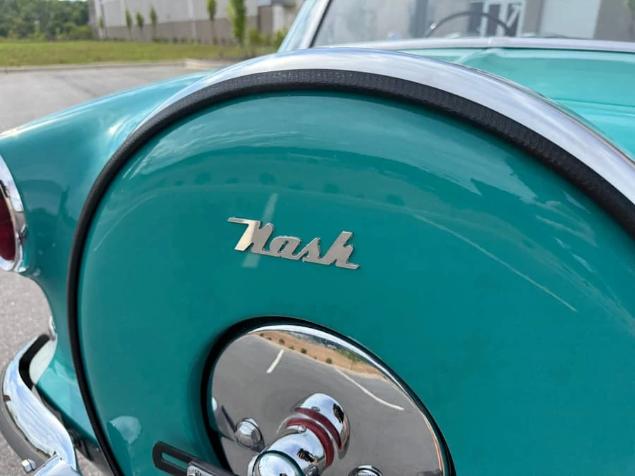 1957 Nash Metropolitan - Image 10 of 31