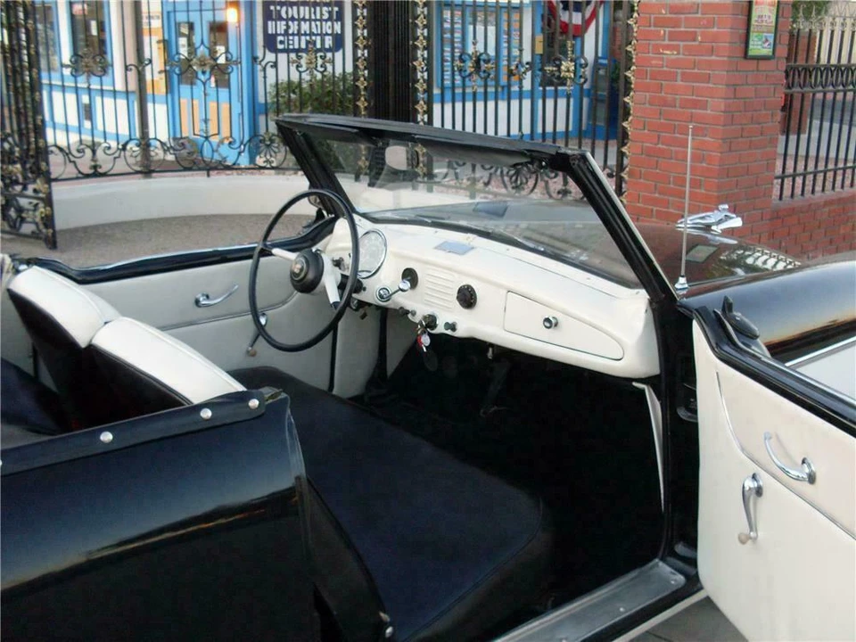 1957 Nash Metropolitan - Image 4 of 5