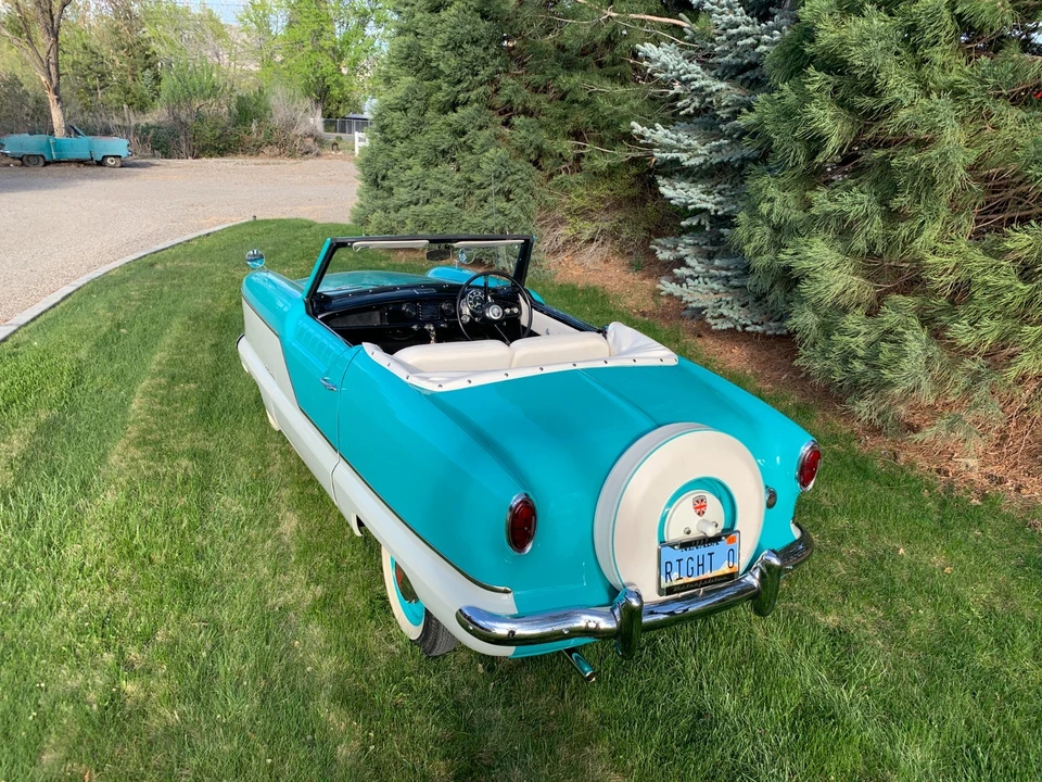 1957 Nash Metropolitan - Image 5 of 21