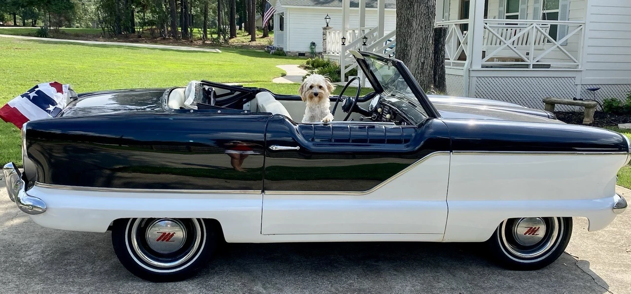 1957 Nash Metropolitan - Image 5 of 10