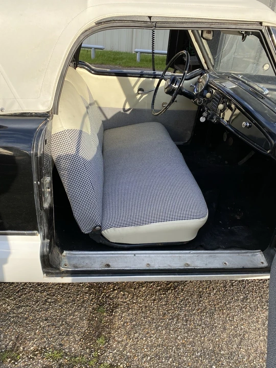 1957 Nash Metropolitan - Image 6 of 10