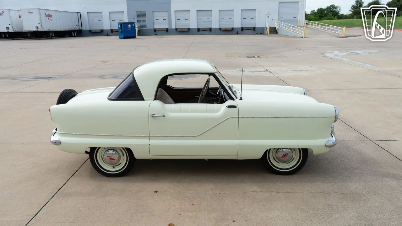 1957 Nash Metropolitan - Image 19 of 21