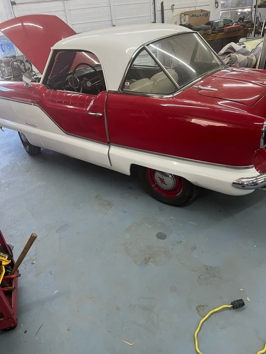 1957 Nash Metropolitan - Image 9 of 15