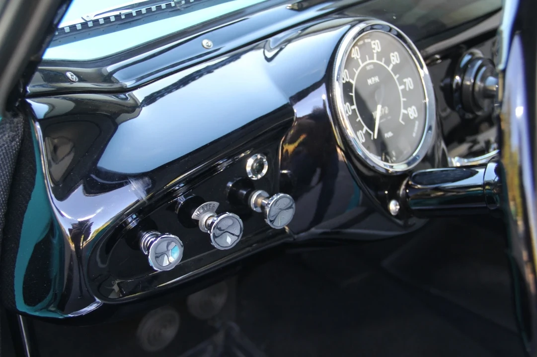 1957 Nash Metropolitan - Image 15 of 21