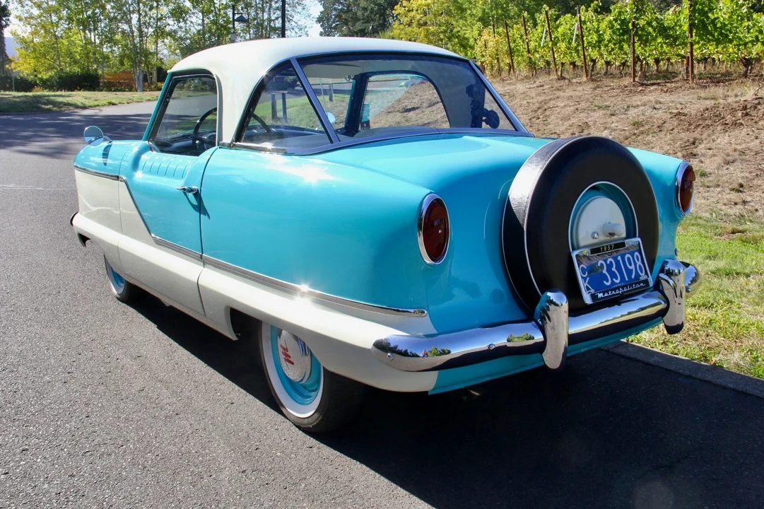 1957 Nash Metropolitan - Image 4 of 21