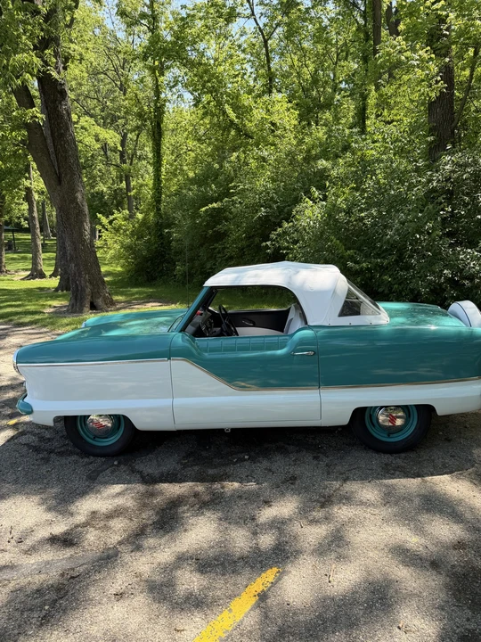 1957 Nash Metropolitan - Image 12 of 31