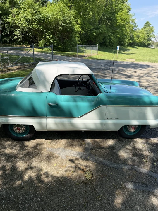 1957 Nash Metropolitan - Image 14 of 31