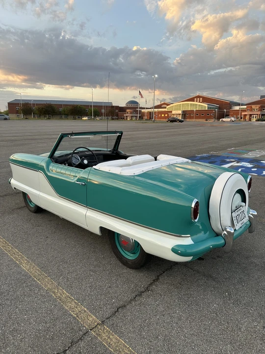 1957 Nash Metropolitan - Image 5 of 31