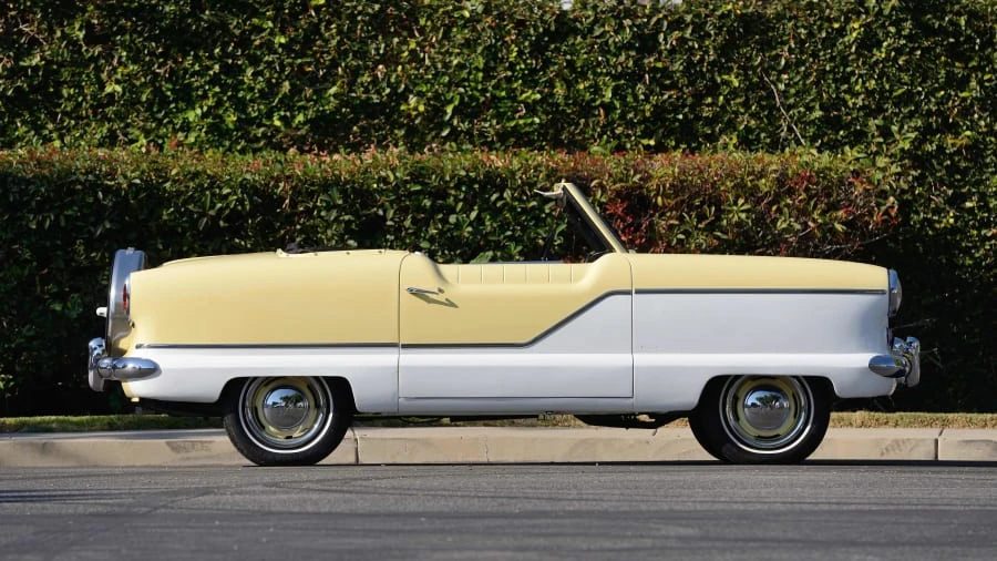 1957 Nash Metropolitan - Image 2 of 12