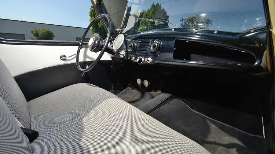 1957 Nash Metropolitan - Image 5 of 12