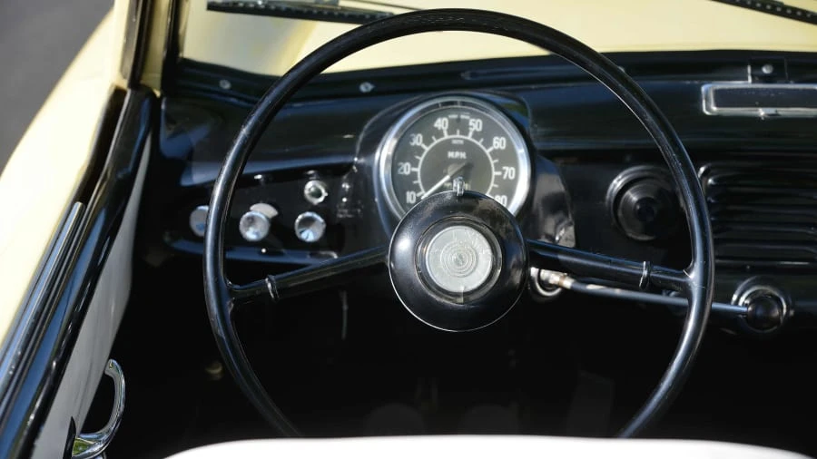 1957 Nash Metropolitan - Image 9 of 12