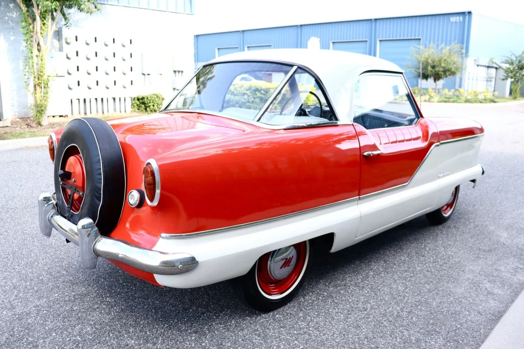 1957 Nash Metropolitan - Image 5 of 21