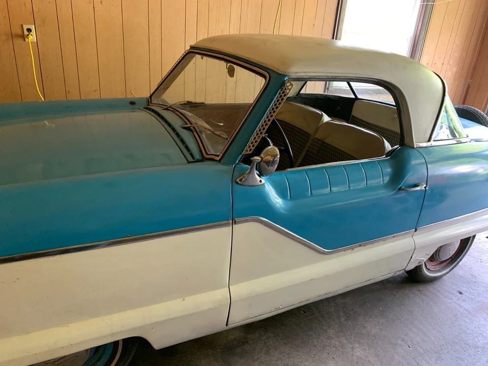 1957 Nash Metropolitan - Image 16 of 18