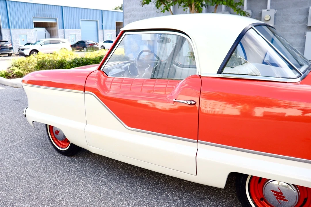 1957 Nash Metropolitan - Image 15 of 21
