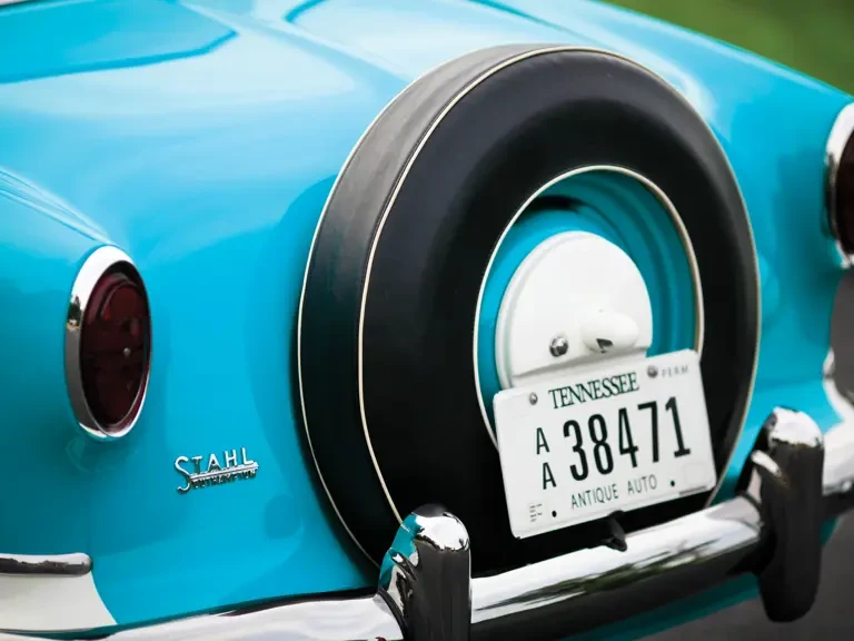 1957 Nash Metropolitan - Image 13 of 16