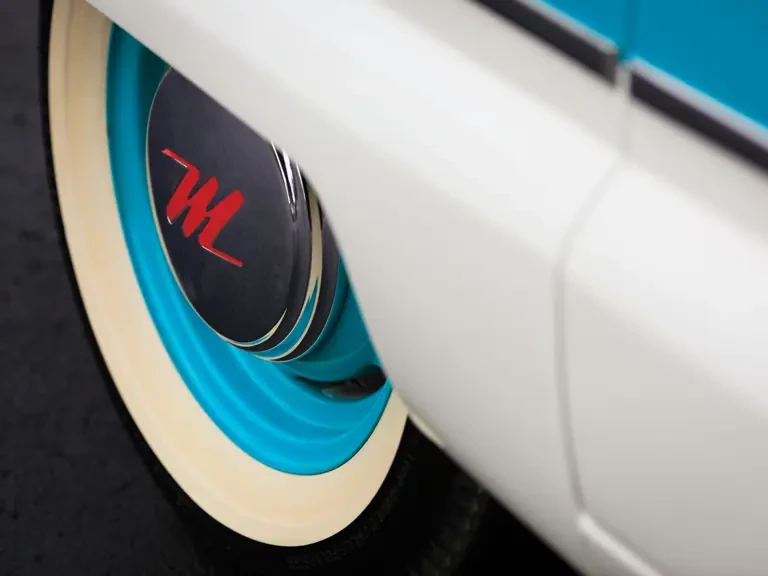 1957 Nash Metropolitan - Image 8 of 16