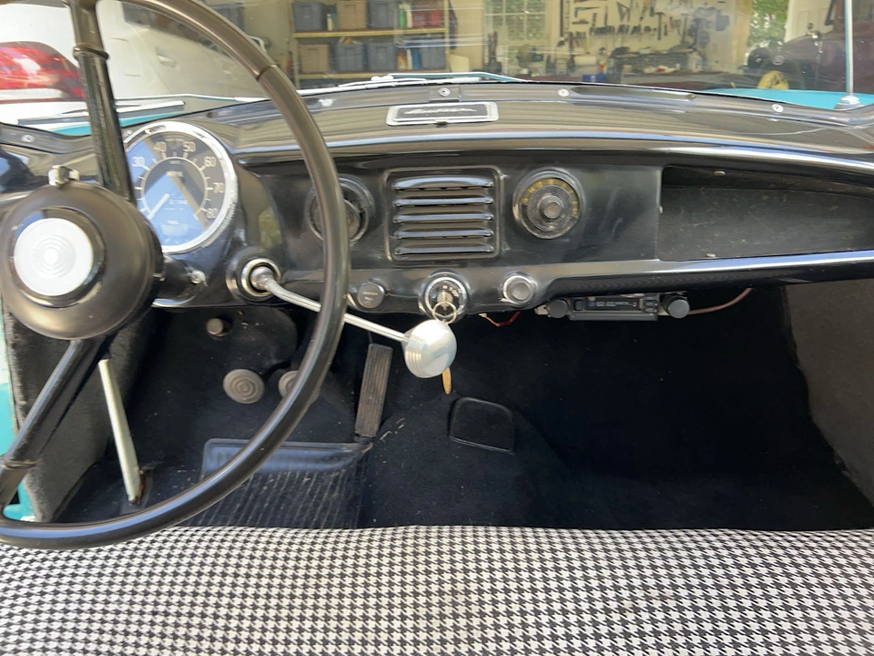 1957 Nash Metropolitan - Image 23 of 31