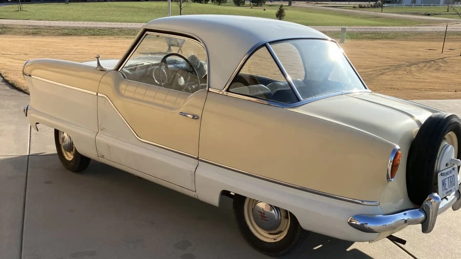 1957 Nash Metropolitan - Image 4 of 7