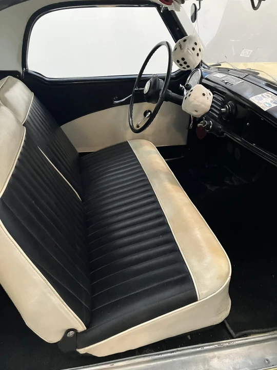 1957 Nash Metropolitan - Image 6 of 7