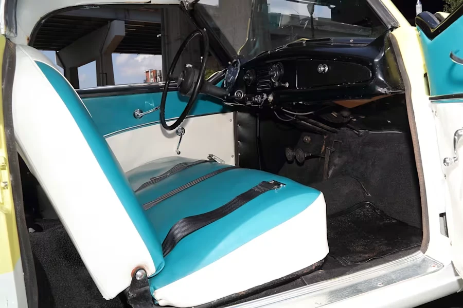1957 Nash Metropolitan - Image 16 of 26