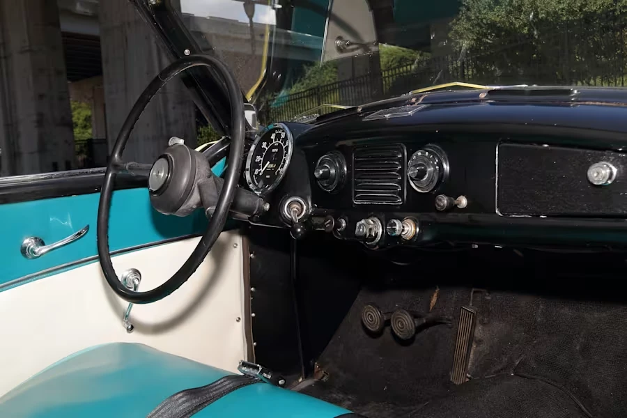 1957 Nash Metropolitan - Image 22 of 26