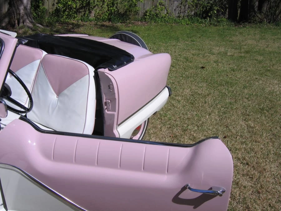 1957 Nash Metropolitan - Image 4 of 9