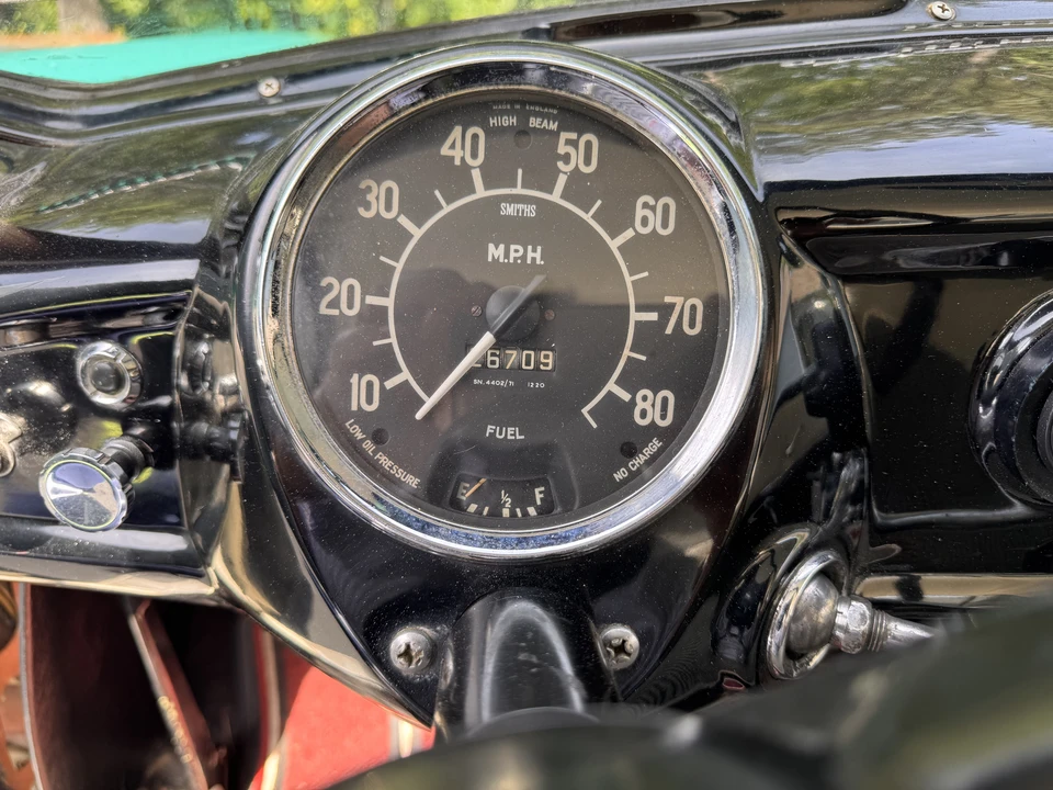 1957 Nash Metropolitan - Image 24 of 31